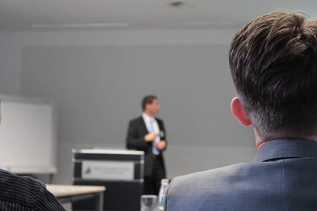 Como montar um workshop? Confira os 5 passos essenciais